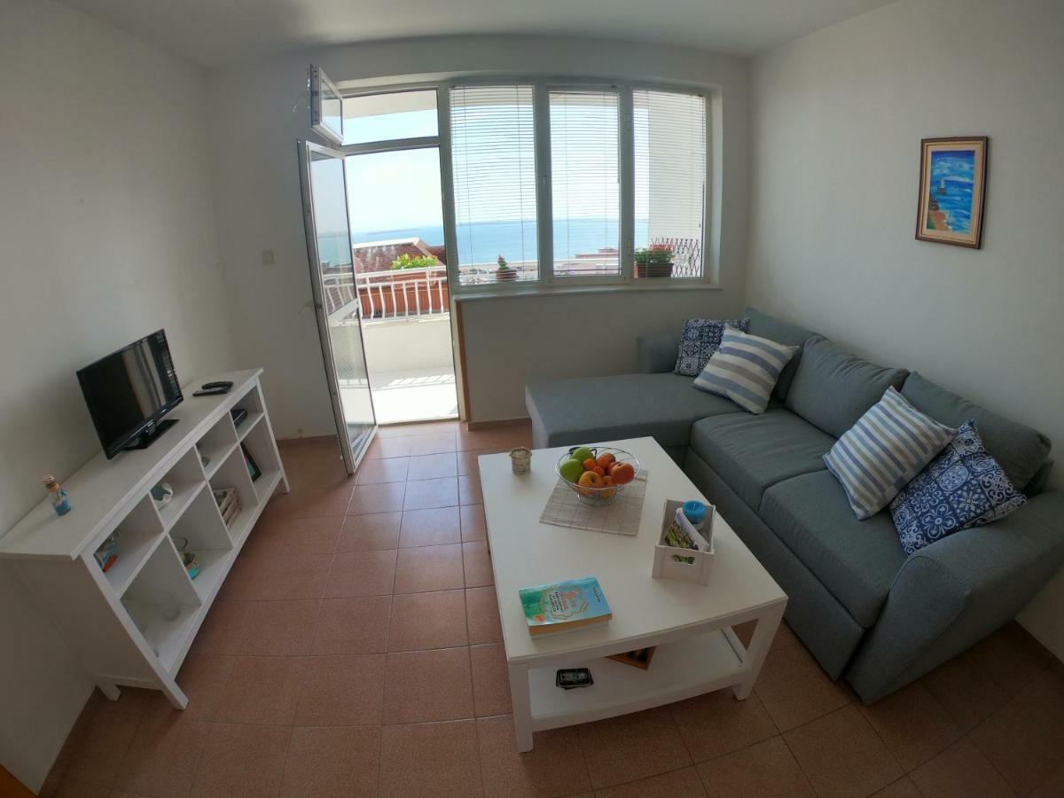 Apartment In St. Vlas With Terrace Sveti Vlas Exterior photo