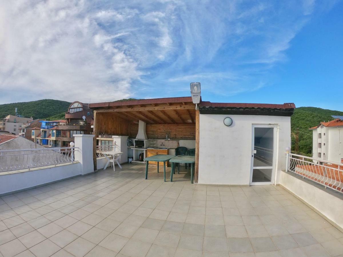 Apartment In St. Vlas With Terrace Sveti Vlas Exterior photo