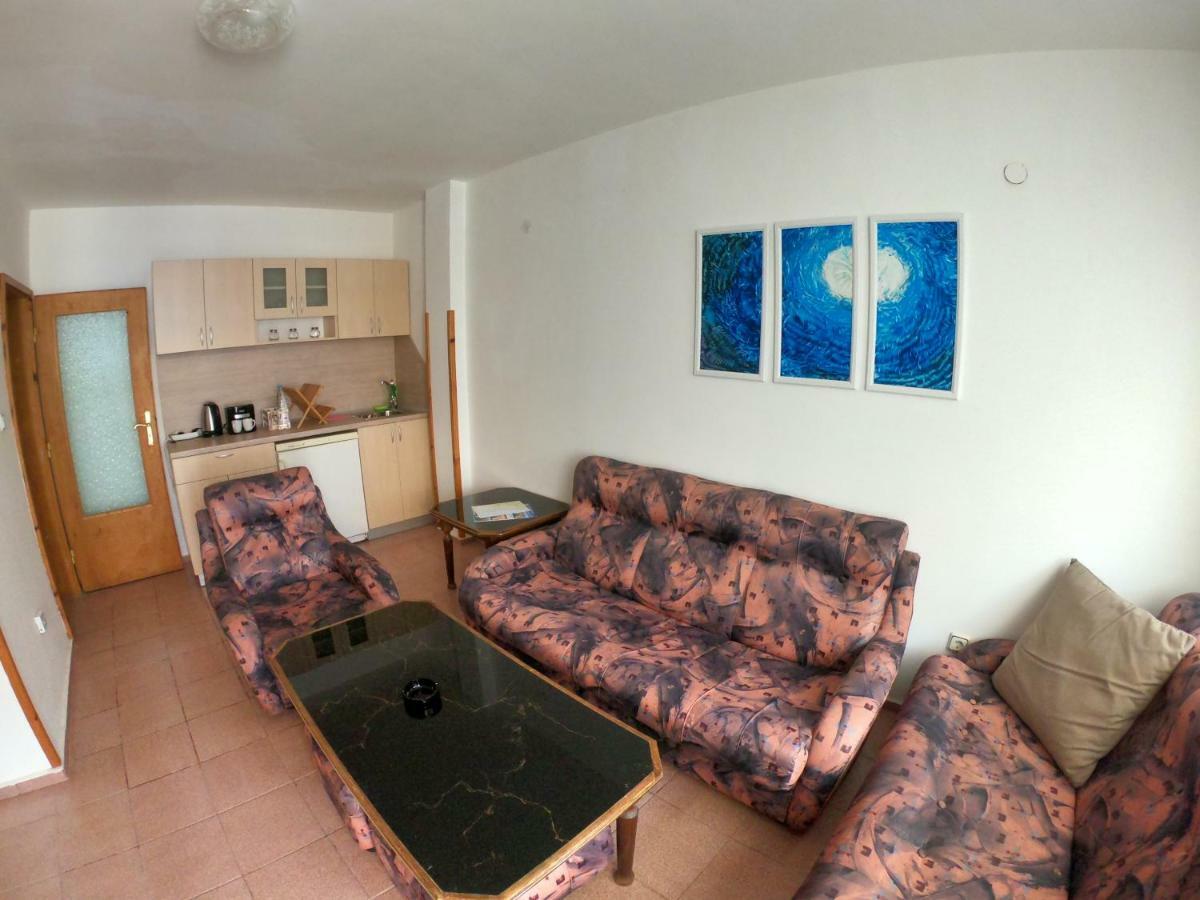 Apartment In St. Vlas With Terrace Sveti Vlas Exterior photo